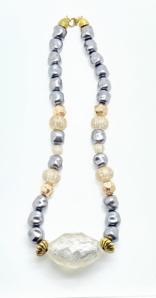 LE COLLIER GRETA GRIS