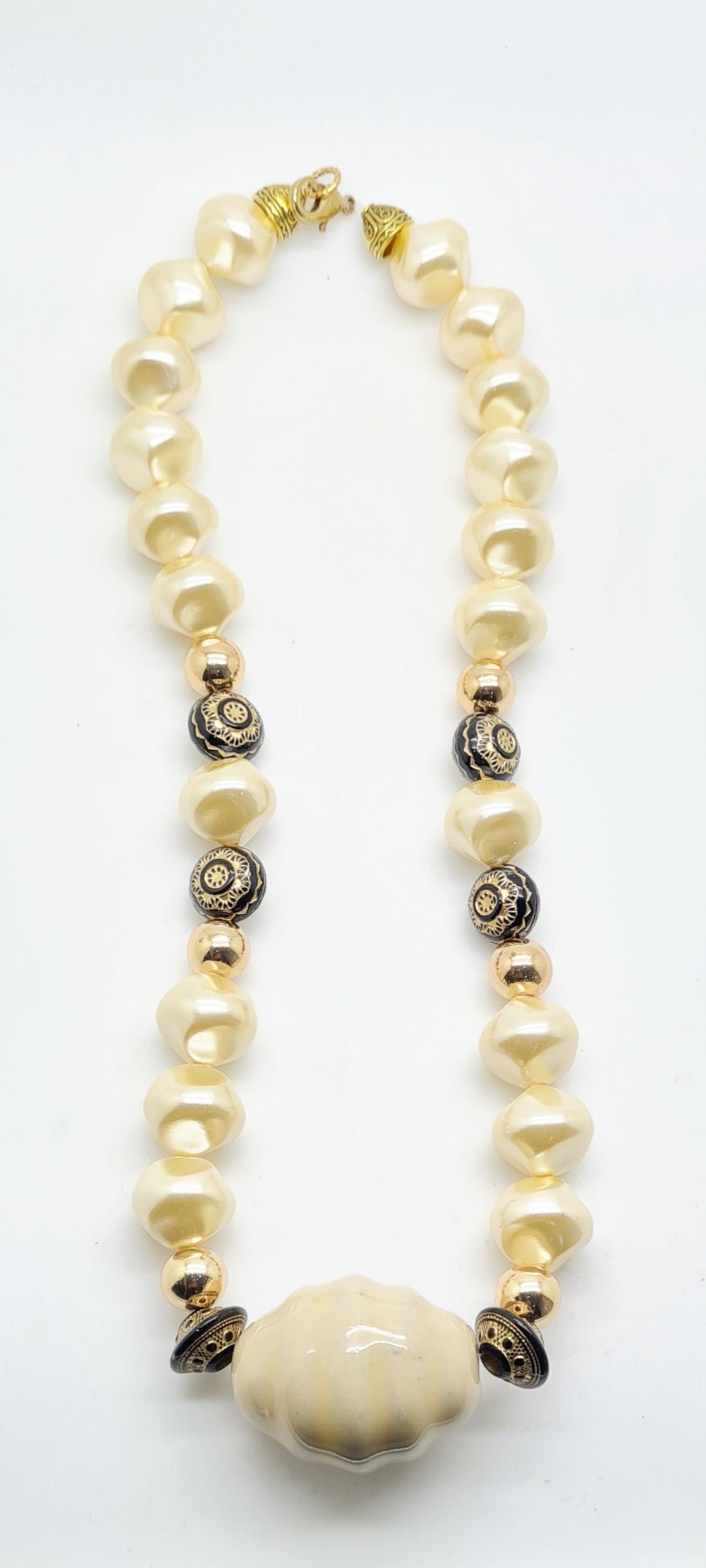 COLLIER GRETA