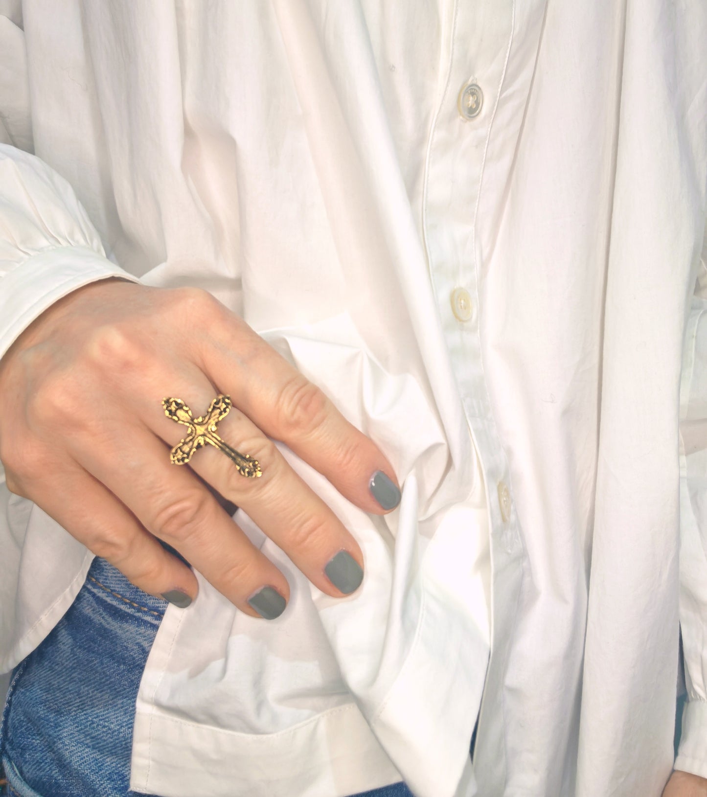 BAGUE  INRI  en doré
