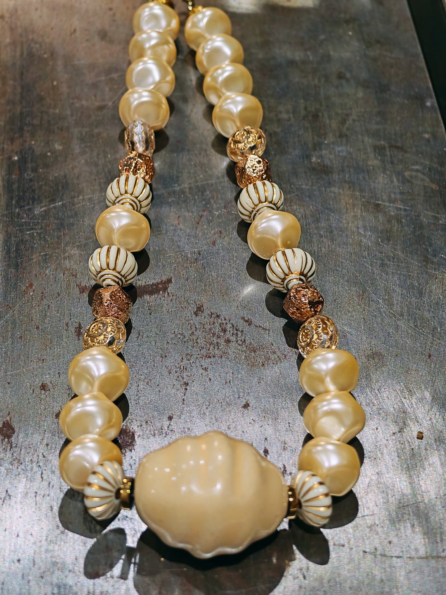 COLLIER GRETA CHIC